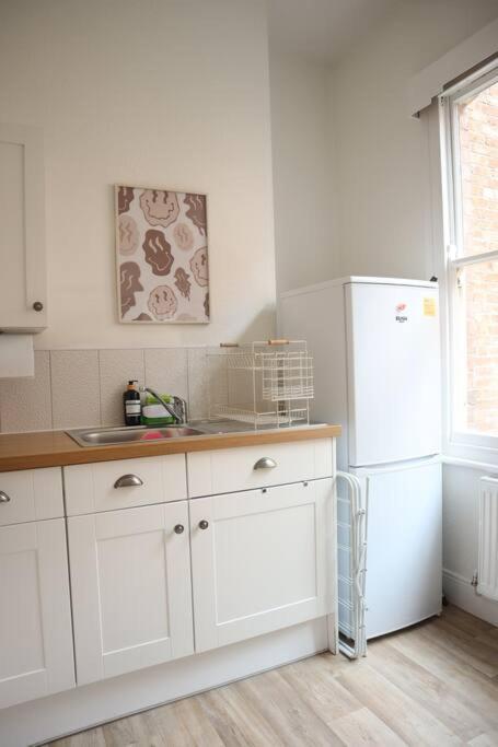 Spacious 1 Bedroom Apartment Leicester Zewnętrze zdjęcie