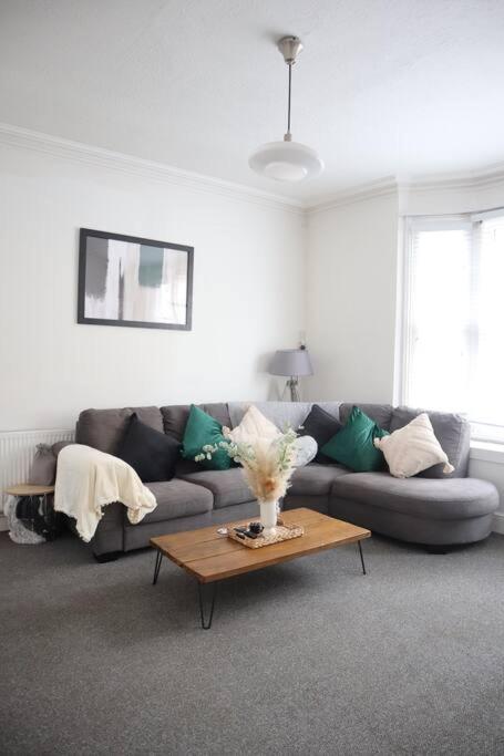 Spacious 1 Bedroom Apartment Leicester Zewnętrze zdjęcie
