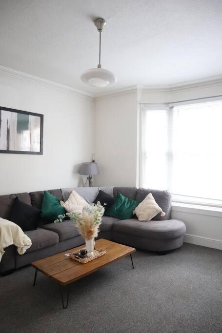 Spacious 1 Bedroom Apartment Leicester Zewnętrze zdjęcie