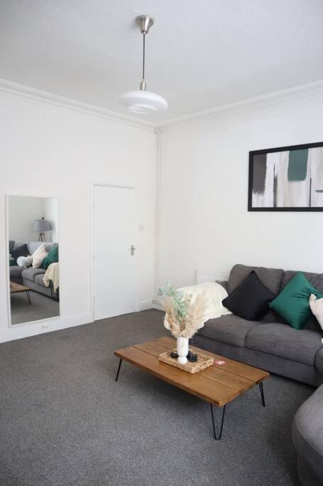 Spacious 1 Bedroom Apartment Leicester Zewnętrze zdjęcie